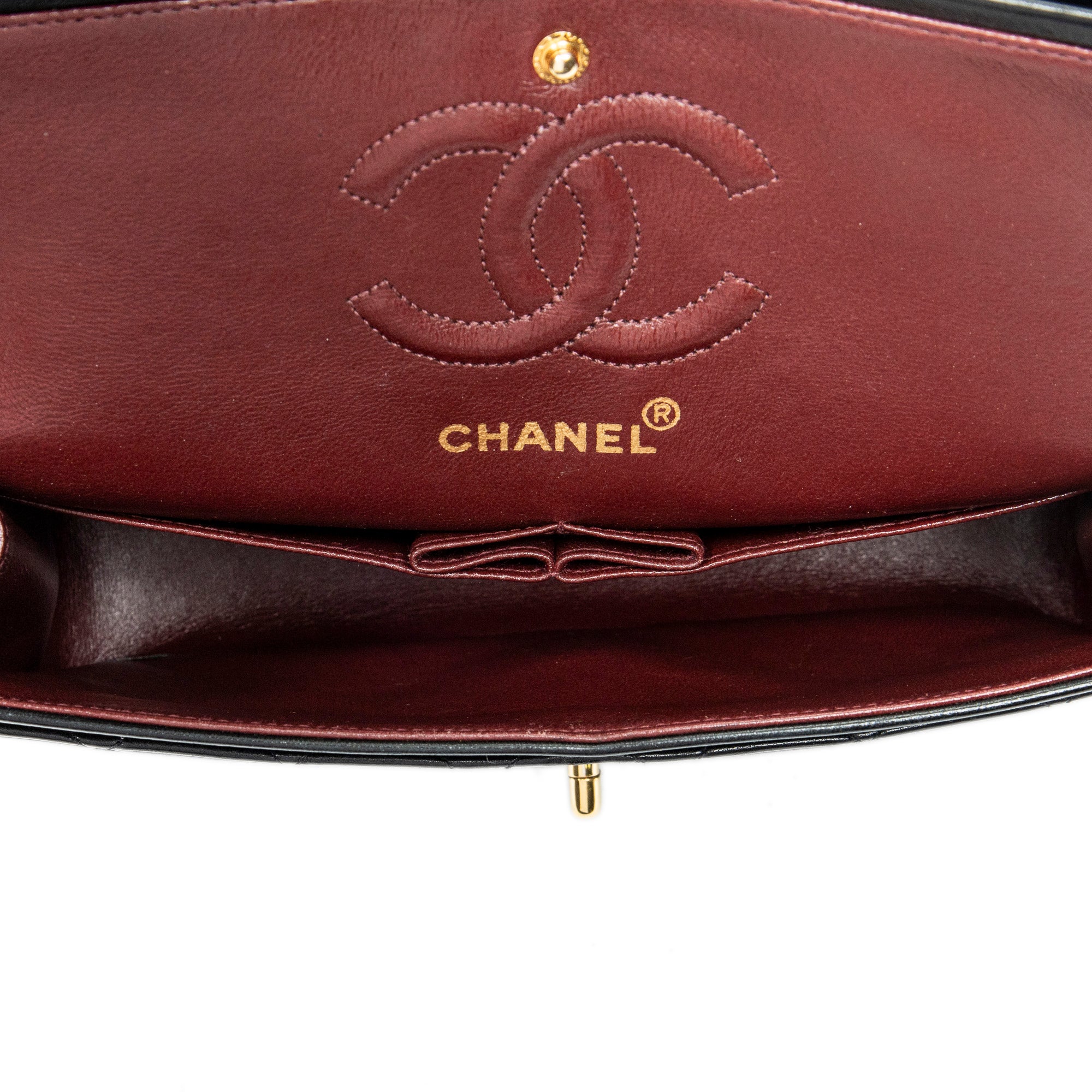 Shoulder Bag Classic Double Flap 23 Black Quilted Lambskin Leather