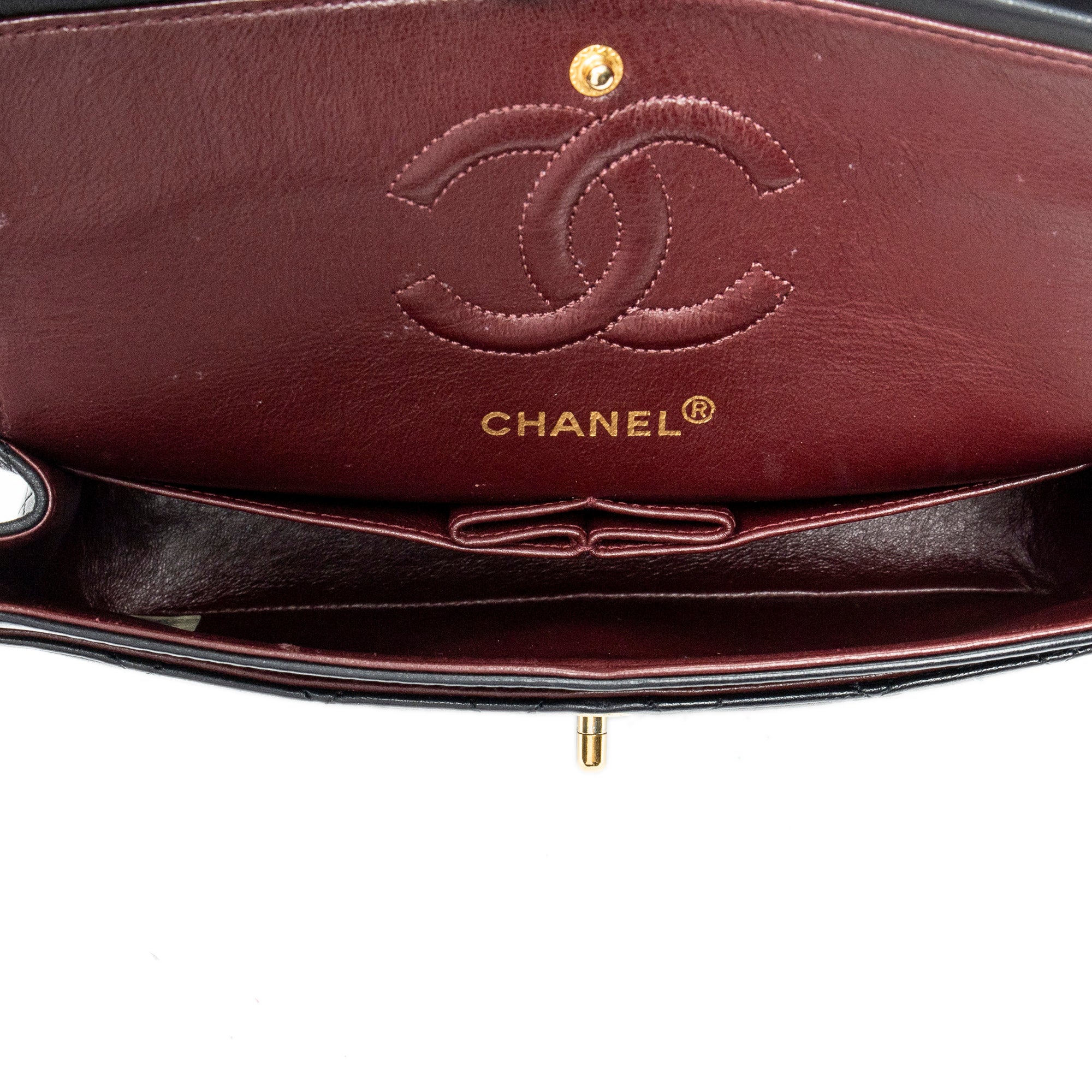 Shoulder Bag Classic Double Flap 23 Black Quilted Lambskin Leather