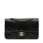 Shoulder Bag Classic Double Flap 23 Black Quilted Lambskin Leather