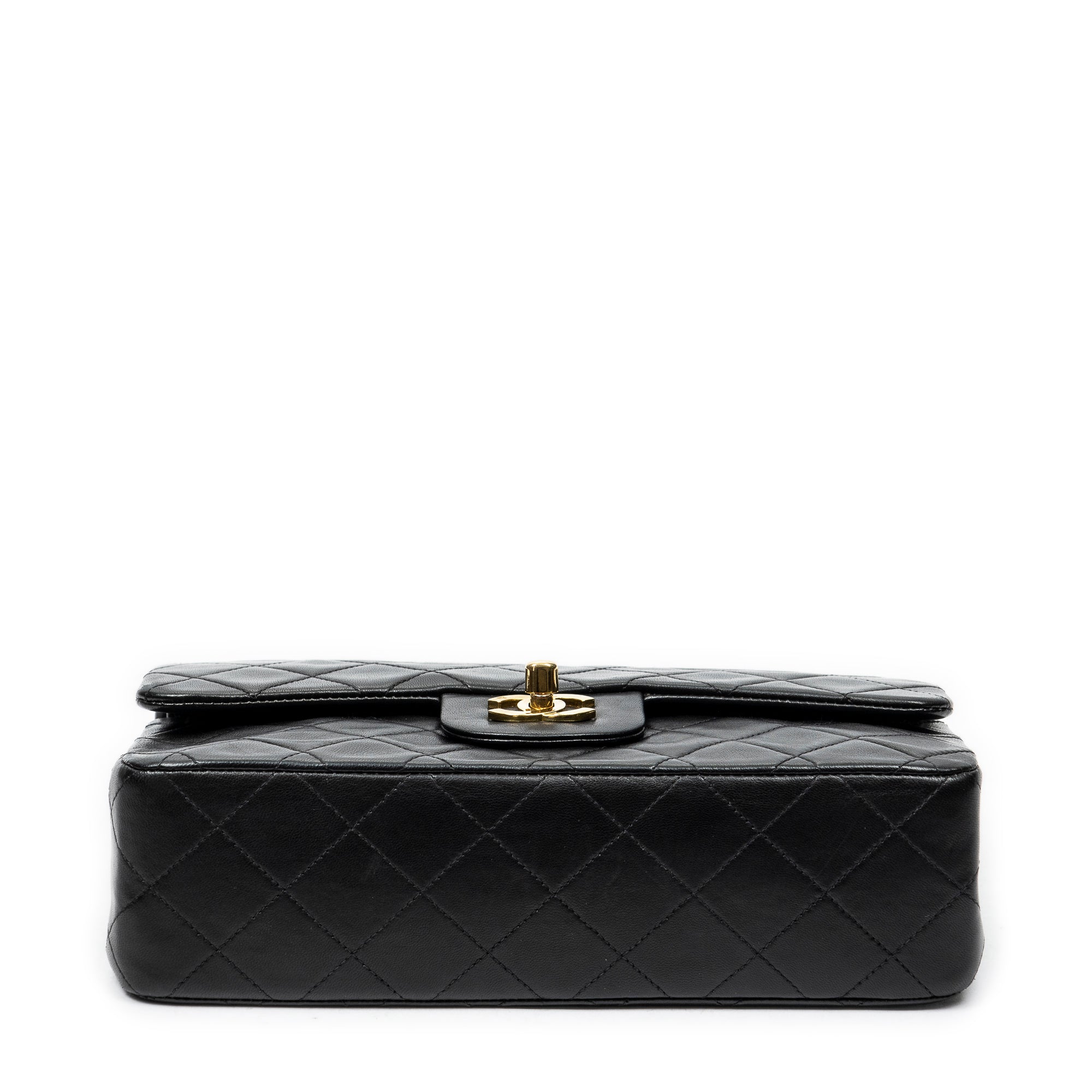 Shoulder Bag Classic Double Flap 23 Black Quilted Lambskin Leather
