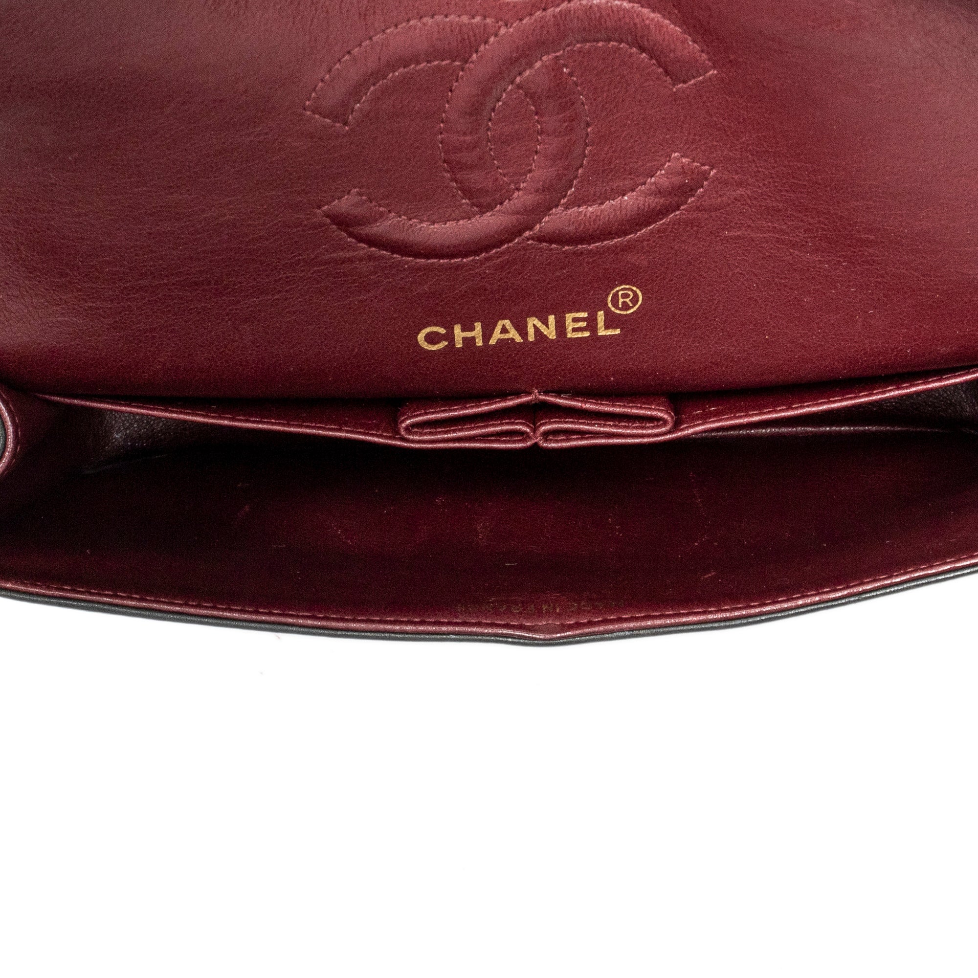 Shoulder Bag Classic Double Flap 23 Black Quilted Lambskin Leather