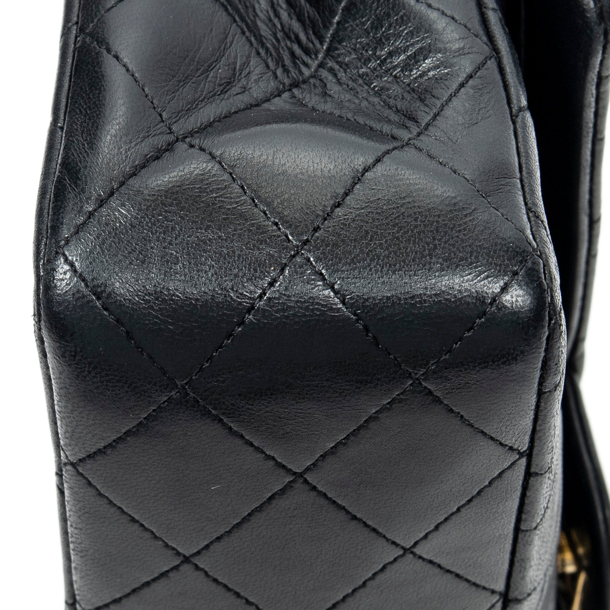 Shoulder Bag Classic Double Flap 26 Black Quilted Lambskin Leather