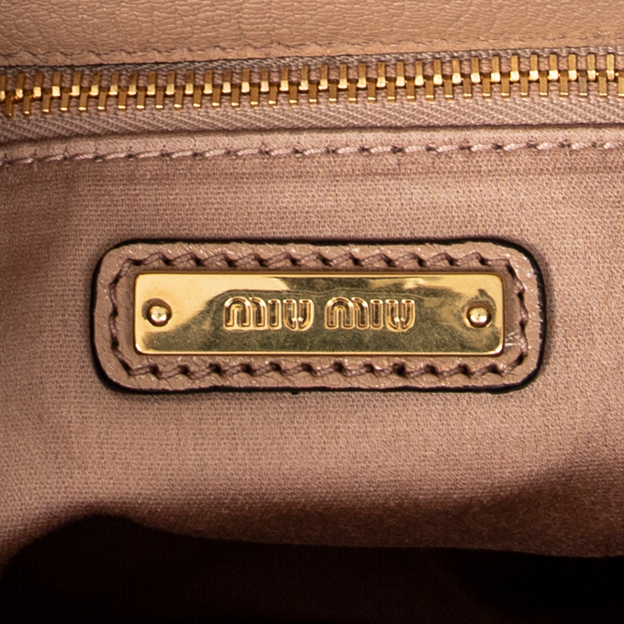 Shoulder Bag Drawstring Bucket Light Pink Pebbled Leather
