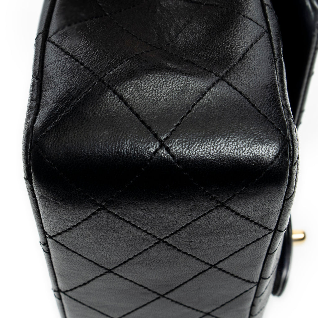 Bolso de Hombro Clásico Doble Solapa 26 Piel de Cordero Acolchada Negra