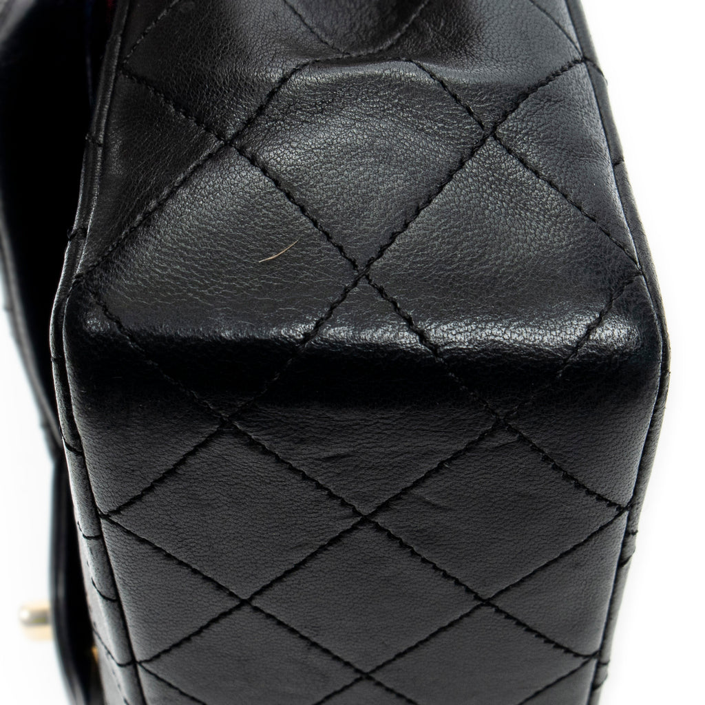 Bolso de Hombro Clásico Doble Solapa 26 Piel de Cordero Acolchada Negra
