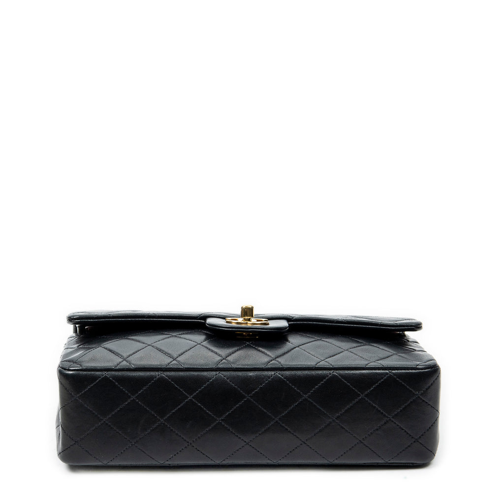 Shoulder Bag Classic Double Flap 26 Black Quilted Lambskin Leather