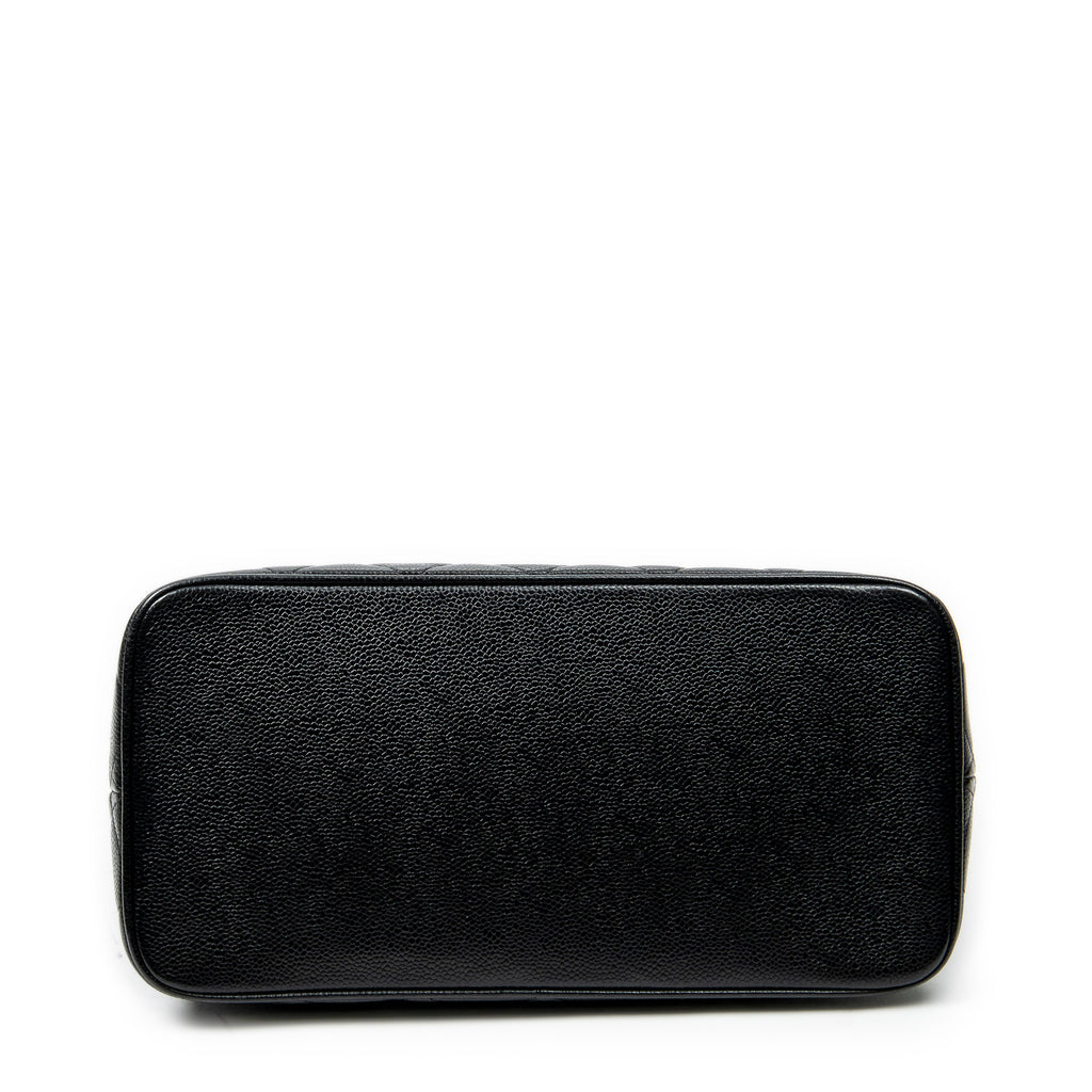 Bolso de hombro Timeless Medallion Tote de cuero caviar acolchado negro