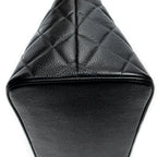 Bolso de hombro Timeless Medallion Tote de cuero caviar acolchado negro