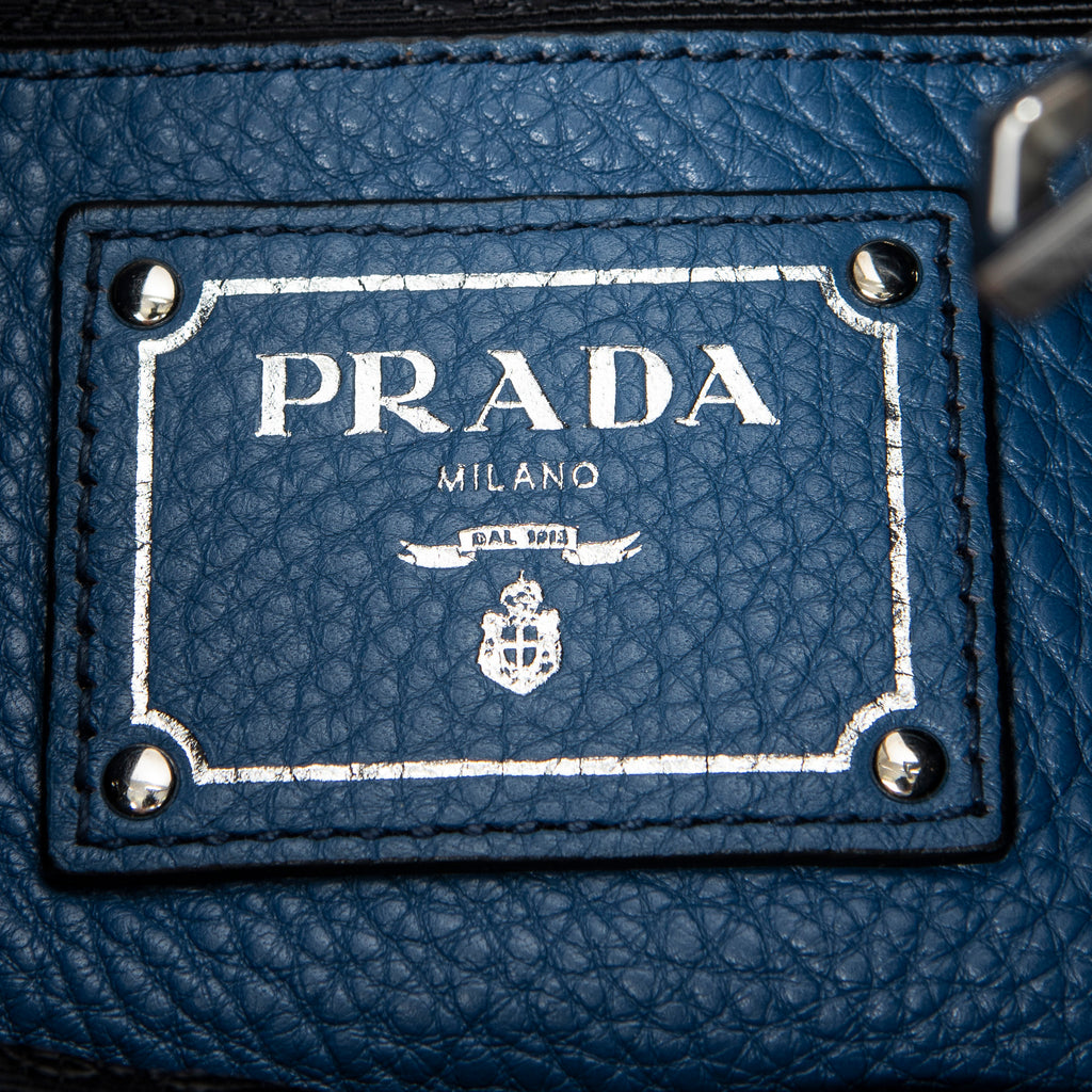 Prada - Sac hobo à boucle et fermeture éclair - Bleu