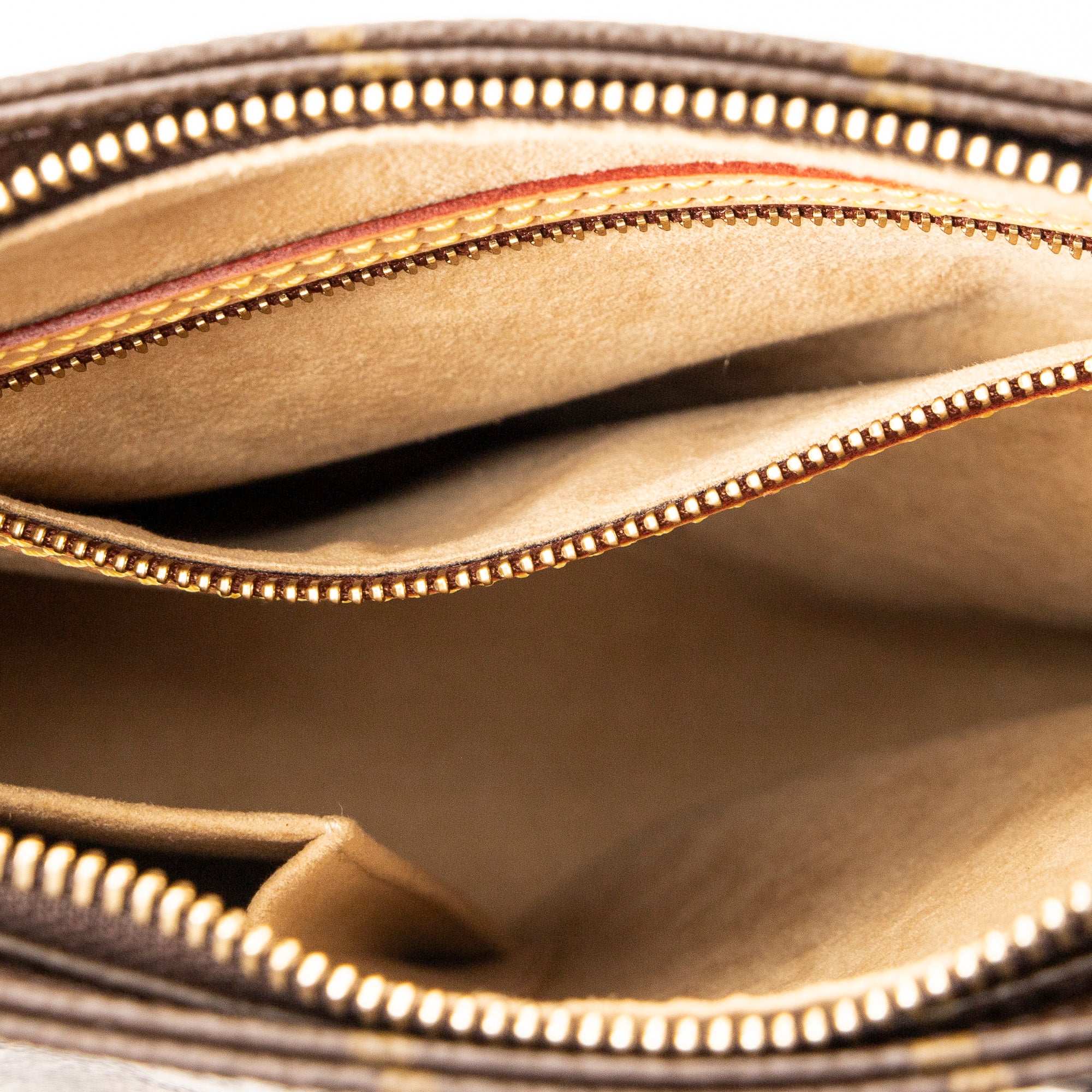 Sac bandoulière Looping MM Toile Monogram marron