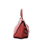 Bolso de hombro mediano Trapeze de piel de becerro granulada roja