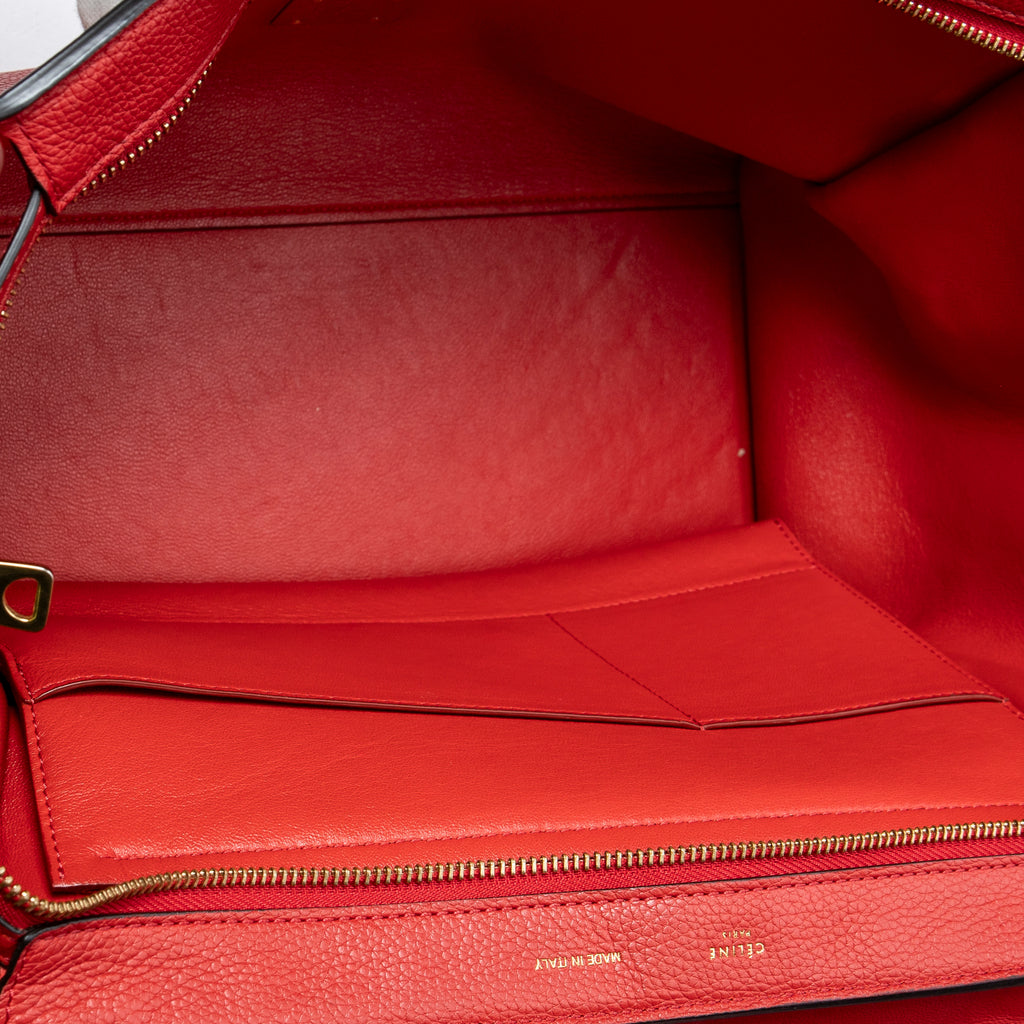 Bolso de hombro mediano Trapeze de piel de becerro granulada roja