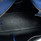 Bolso de hombro mediano Edge Bag de piel de becerro granulada azul