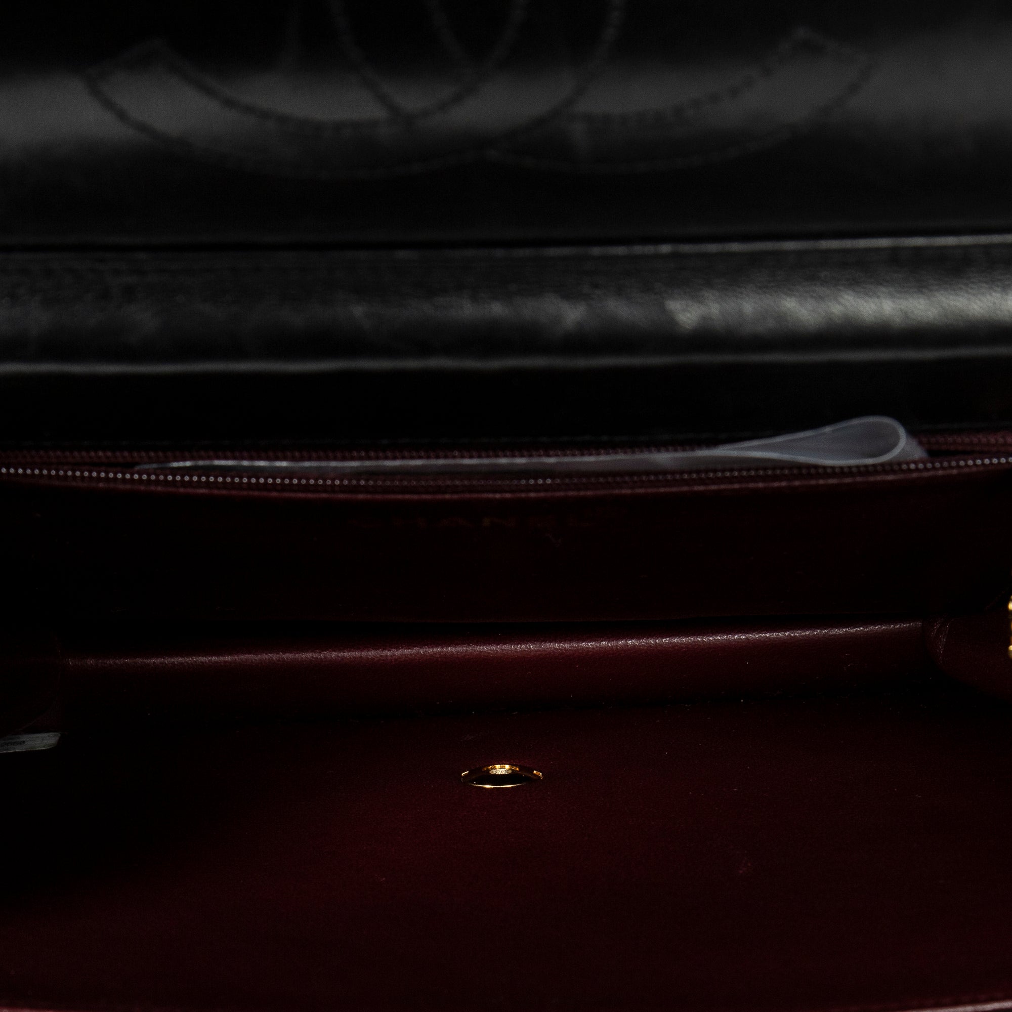 Bolso de Hombro Vintage Cierre de Empuje Solapa Recta Piel de Cordero Acolchada Negra