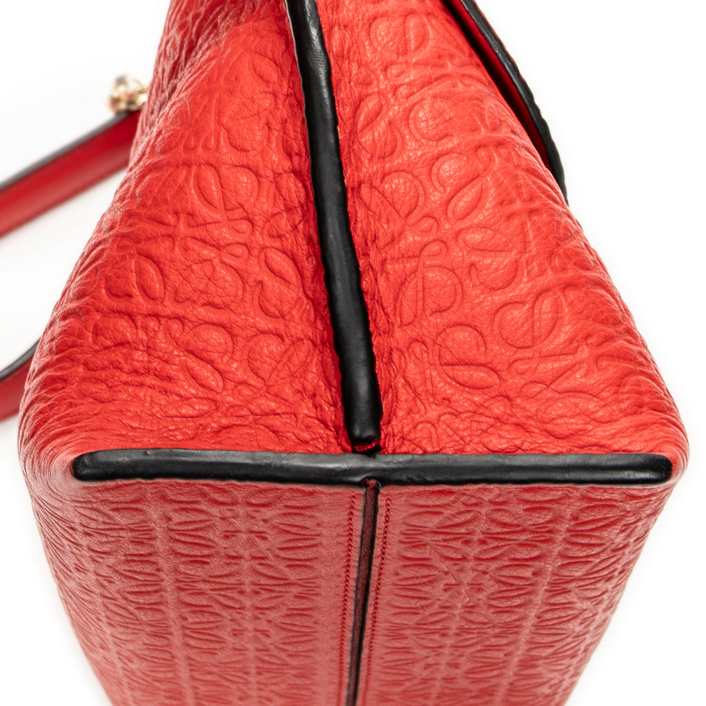 Shoulder Bag Anagram Avenue Crossbody Red Anagram Embossed Leather