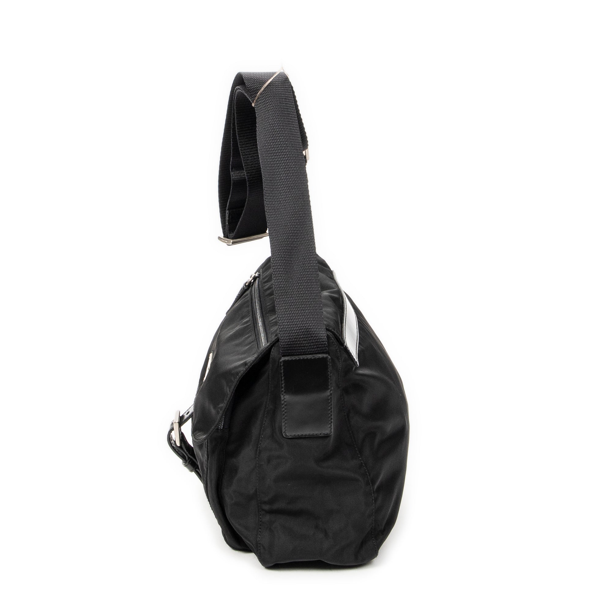 Prada - Sac bandoulière à rabat et petite boucle - Noir