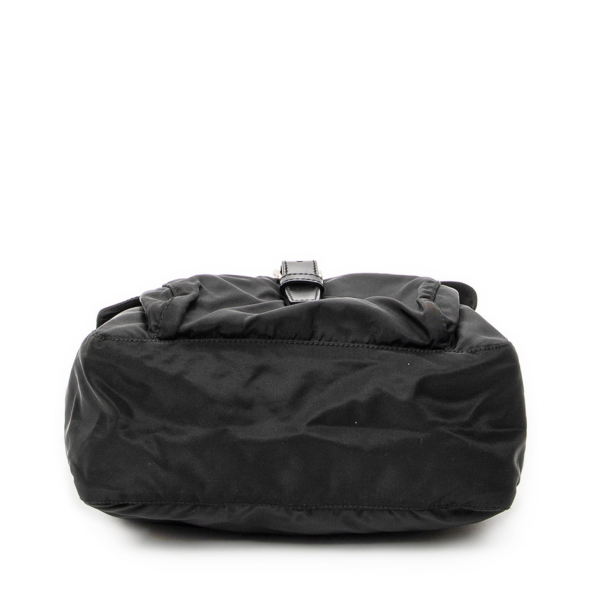Prada - Sac bandoulière à rabat et petite boucle - Noir