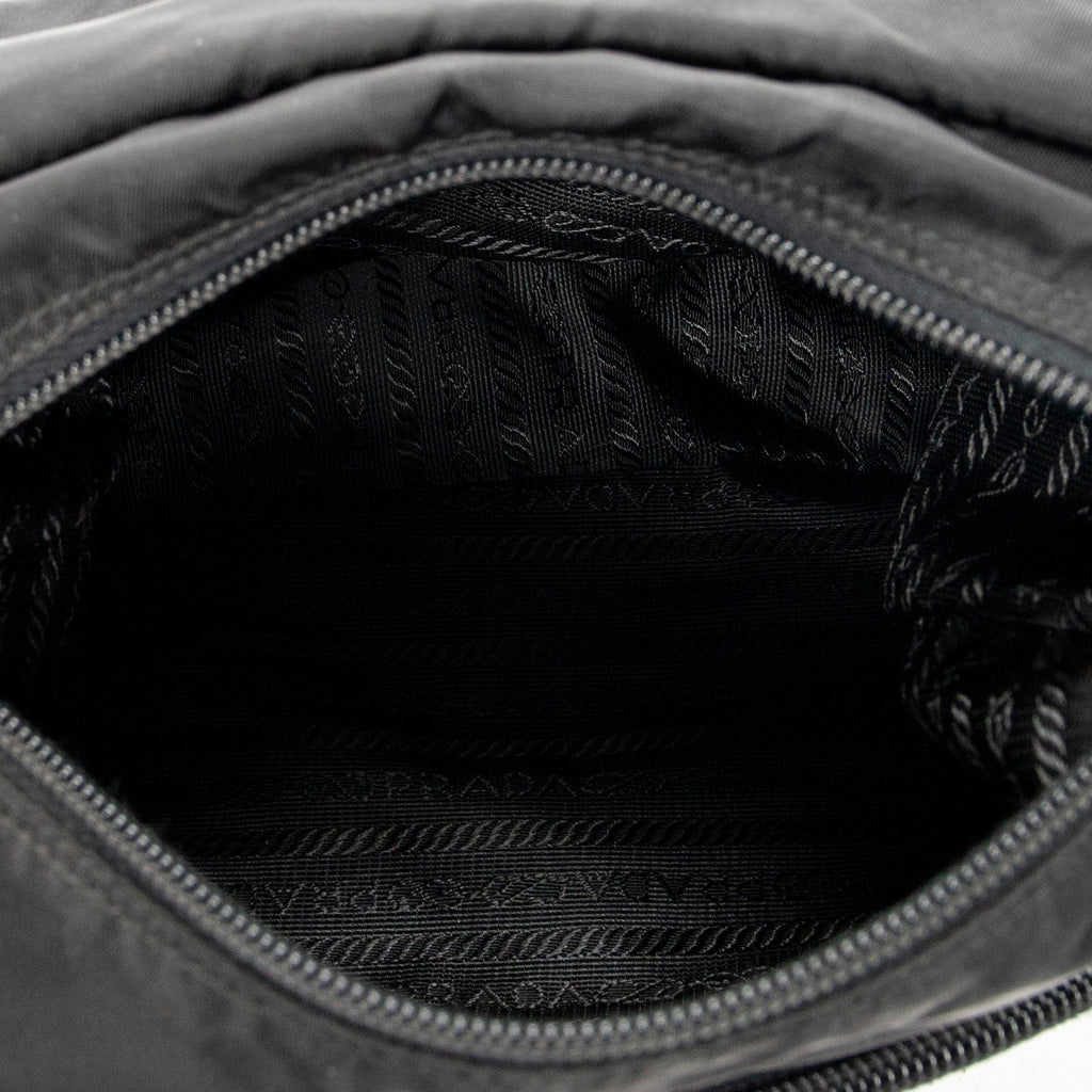 Prada - Sac bandoulière à rabat et petite boucle - Noir