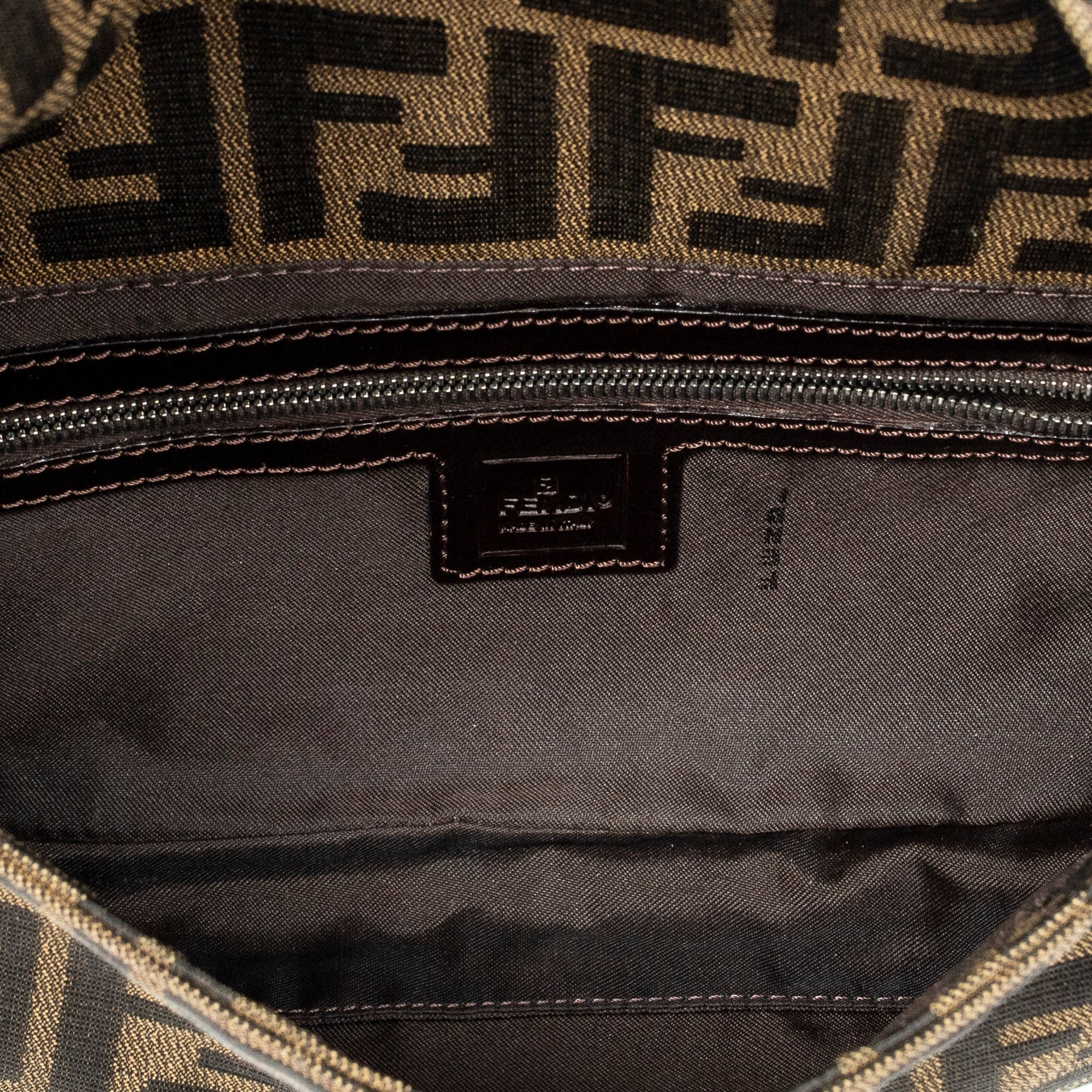 Bolso de hombro baguette de lona Zucca color caqui