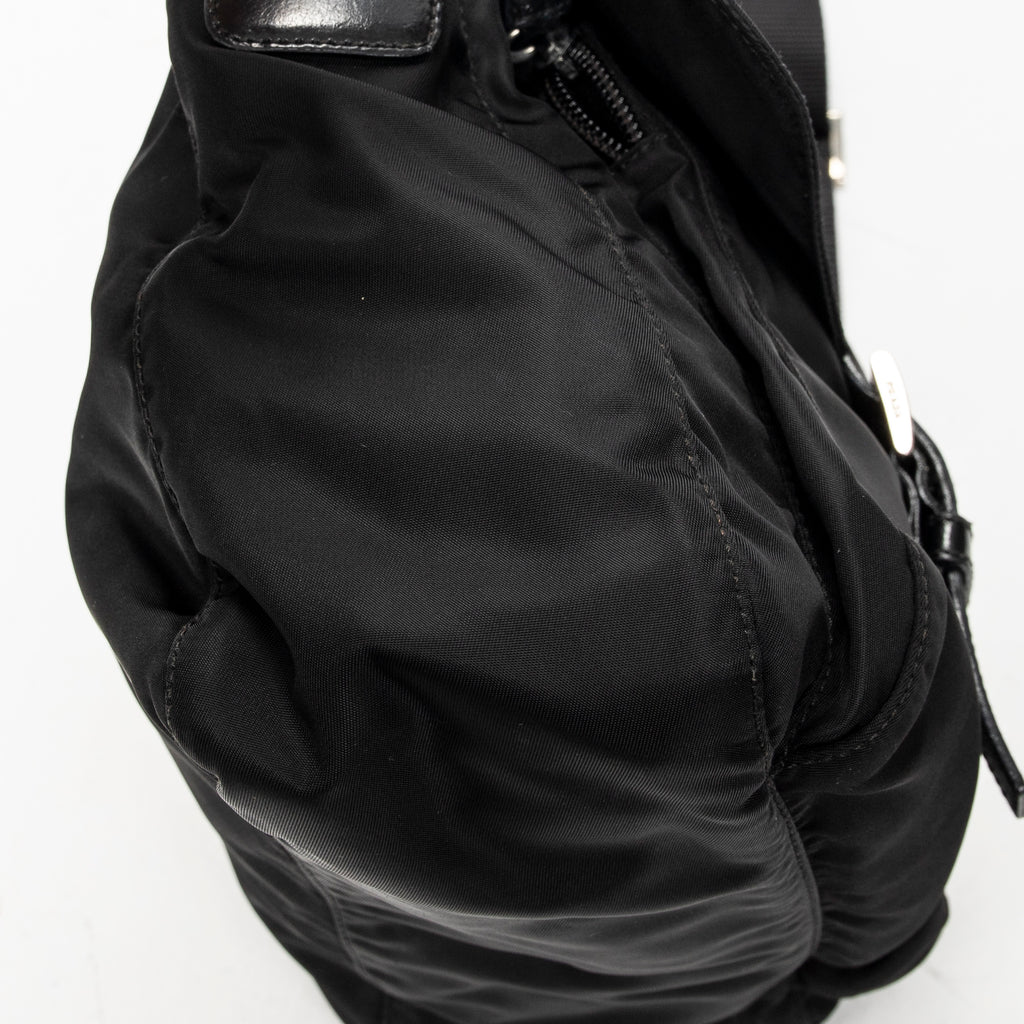 Bolso de hombro con solapa pequeña tipo mensajero de lona de nailon negra