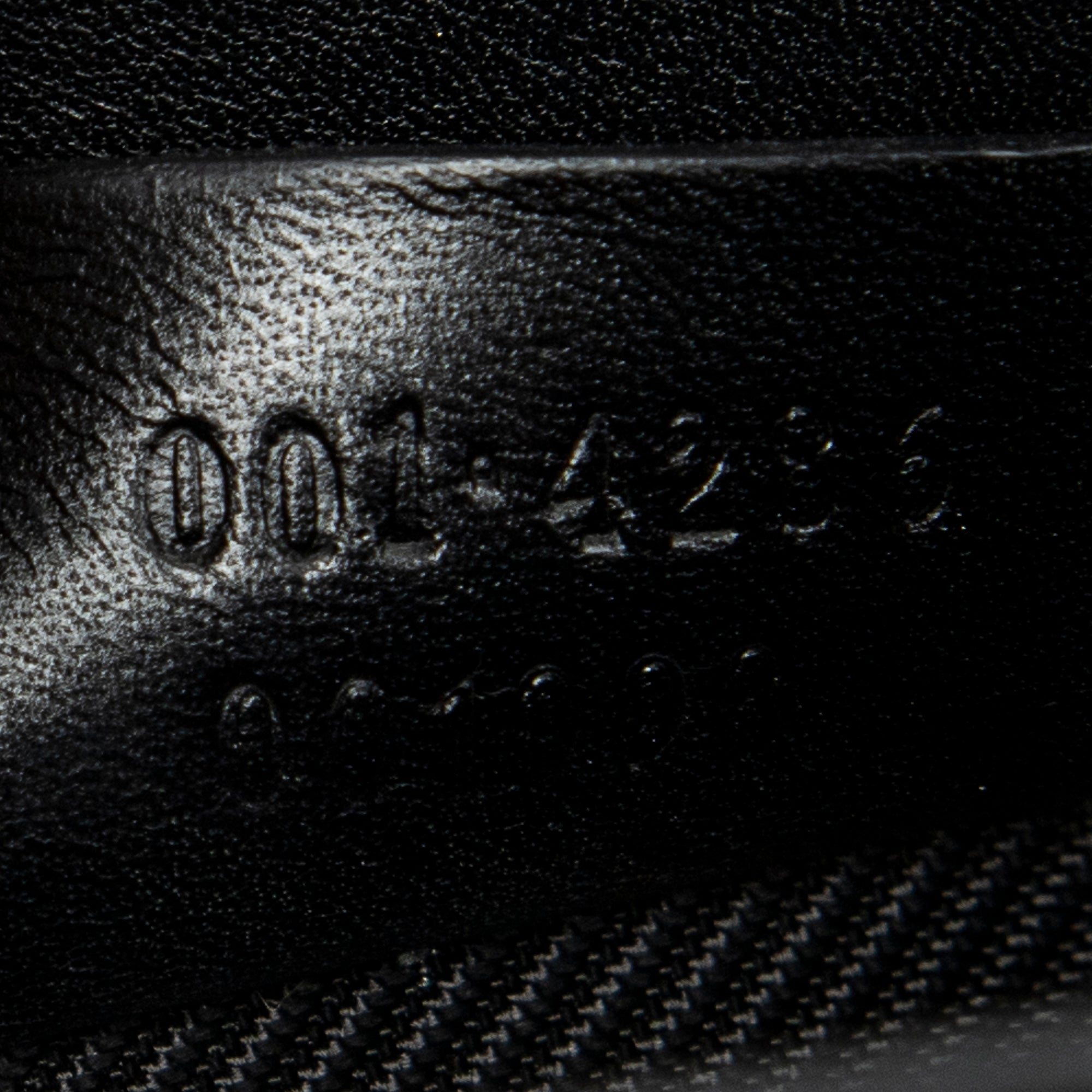 Bolso Hombro Tipo Cubo Lona Monogram Negra
