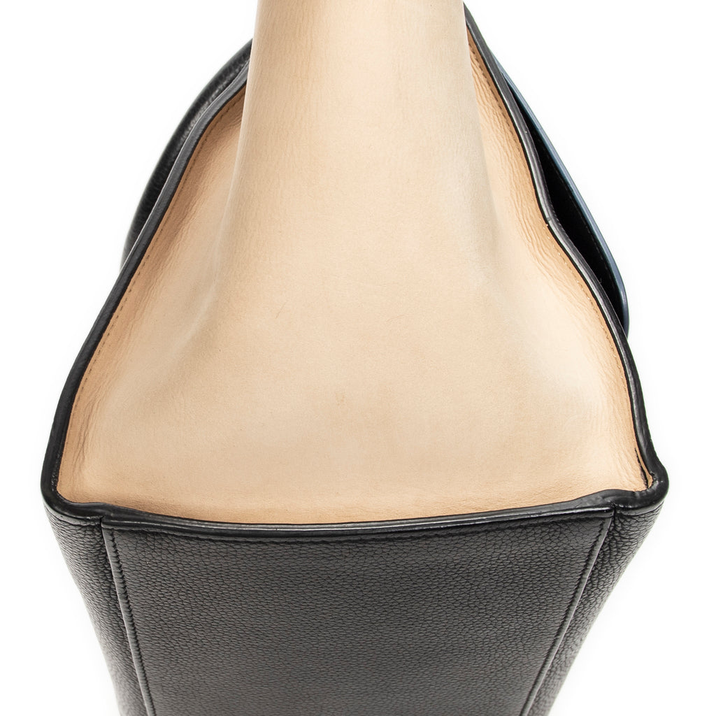 Shoulder Bag Small Trapeze Black Calfskin Leather