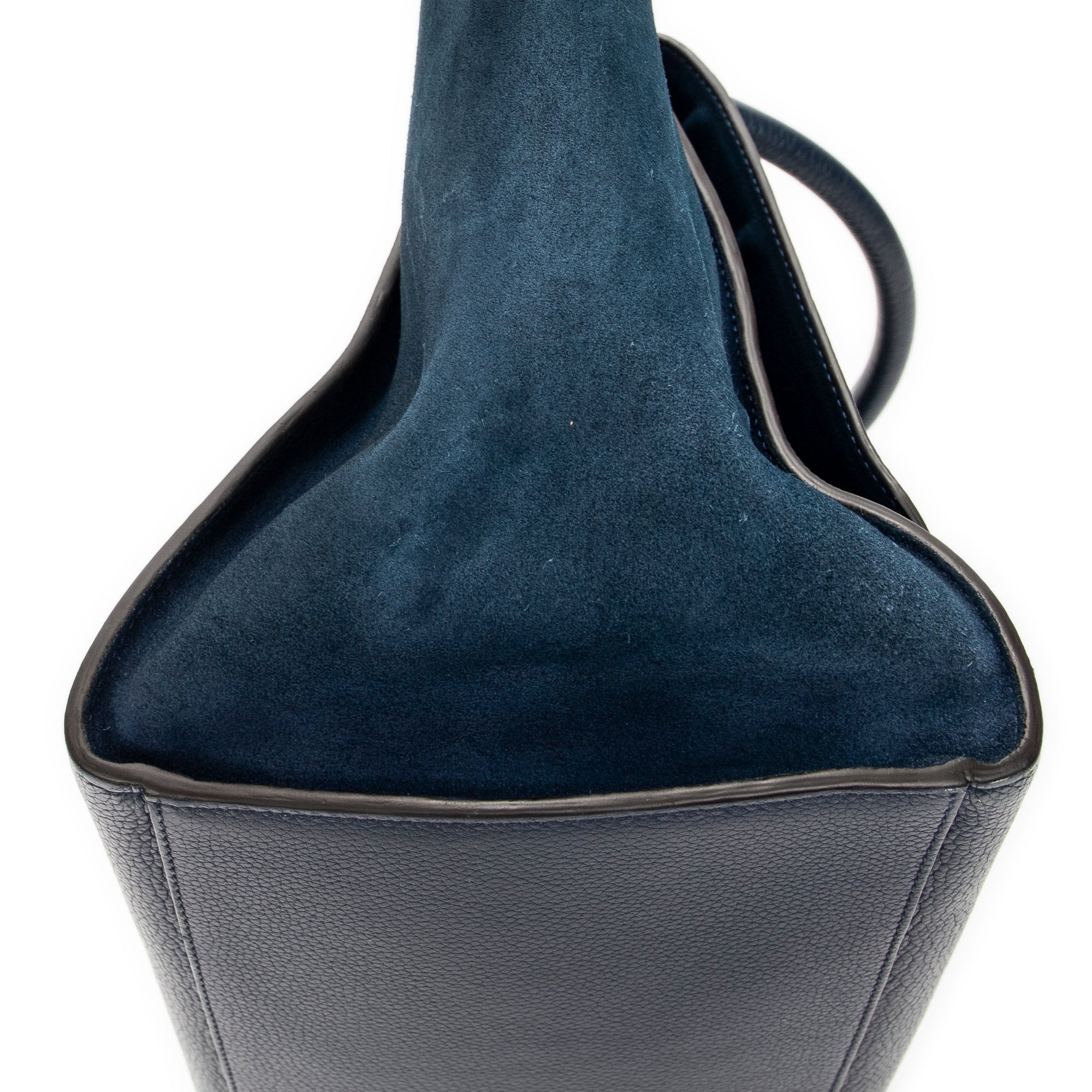 Shoulder Bag Medium Trapeze Navy Grained Calfskin Leather