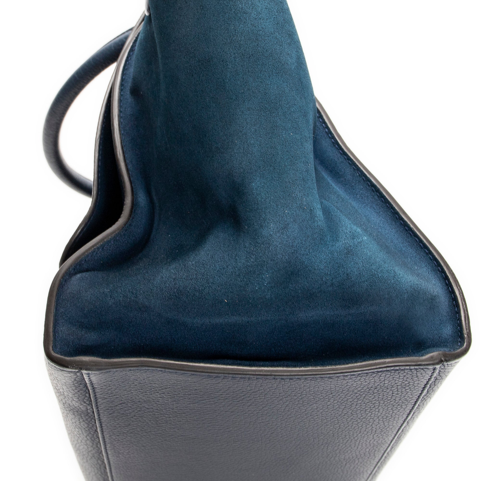 Shoulder Bag Medium Trapeze Navy Grained Calfskin Leather
