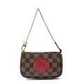 Minibolsa Pochette Accessoires Damier Ebene Complice Marrón