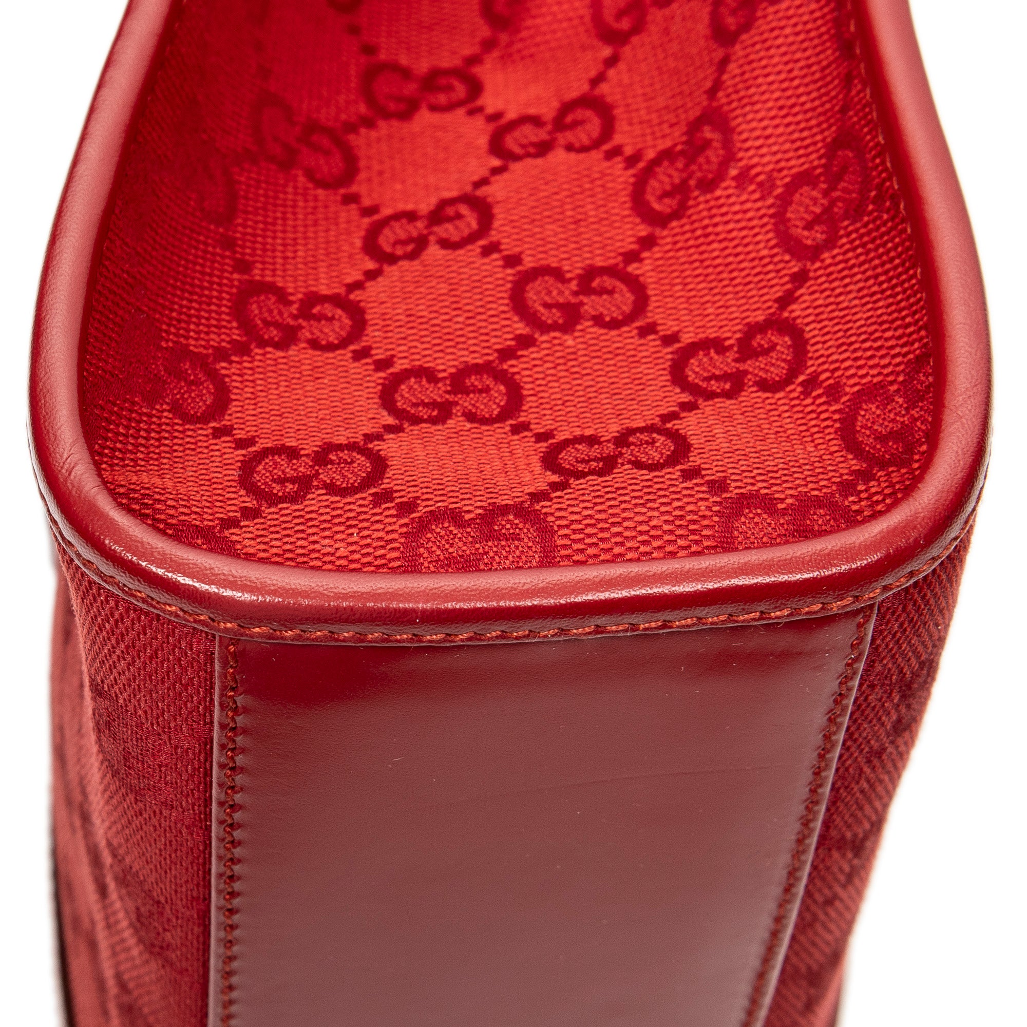 Bolso de hombro cuadrado Jackie Tote lona roja con monograma