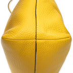 Bolso de hombro convertible con cremallera, piel Vitello Daino, amarillo