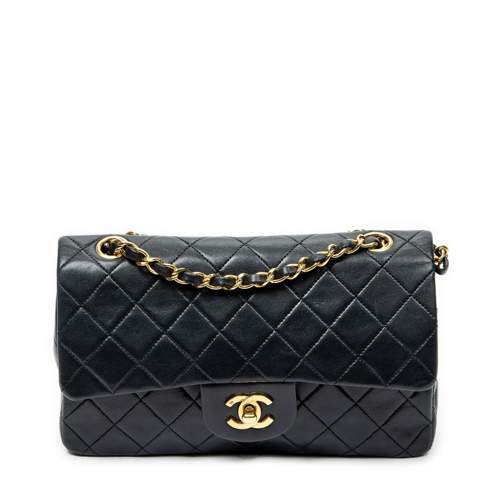 Bolso de Hombro Clásico Double Flap 23 Piel de Cordero Acolchada Negra
