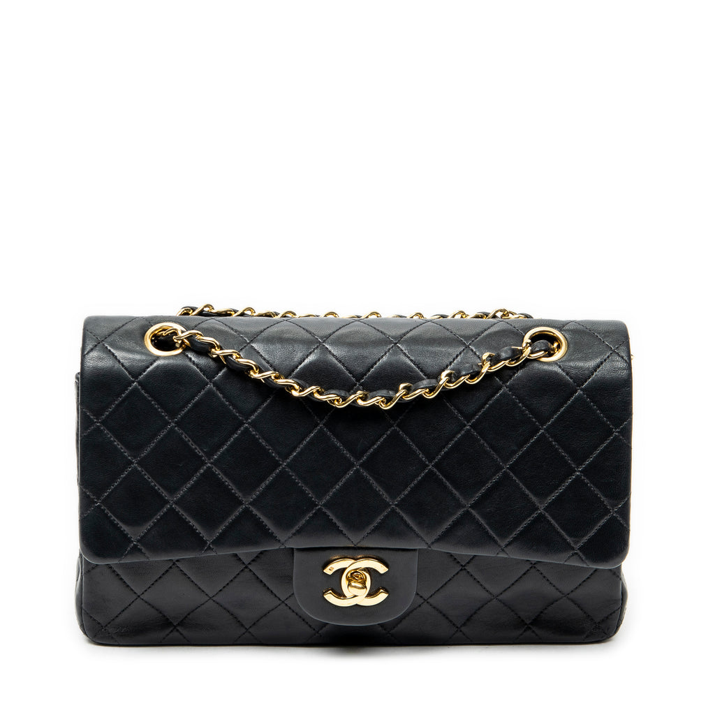 Bolso de Hombro Clásico Doble Solapa 26 Piel de Cordero Acolchada Negra