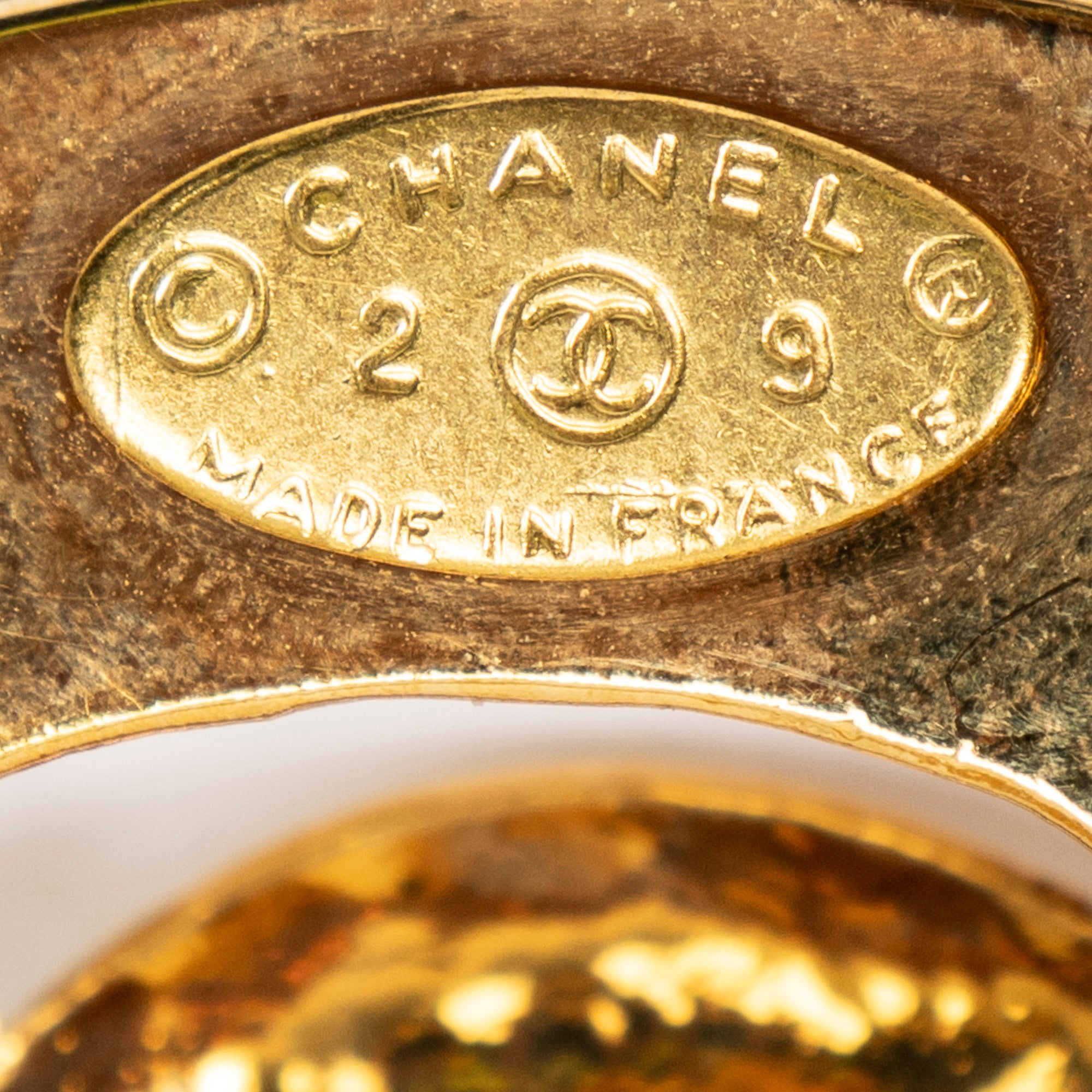Brooch CC Oval Brooch Gold Gold Plated