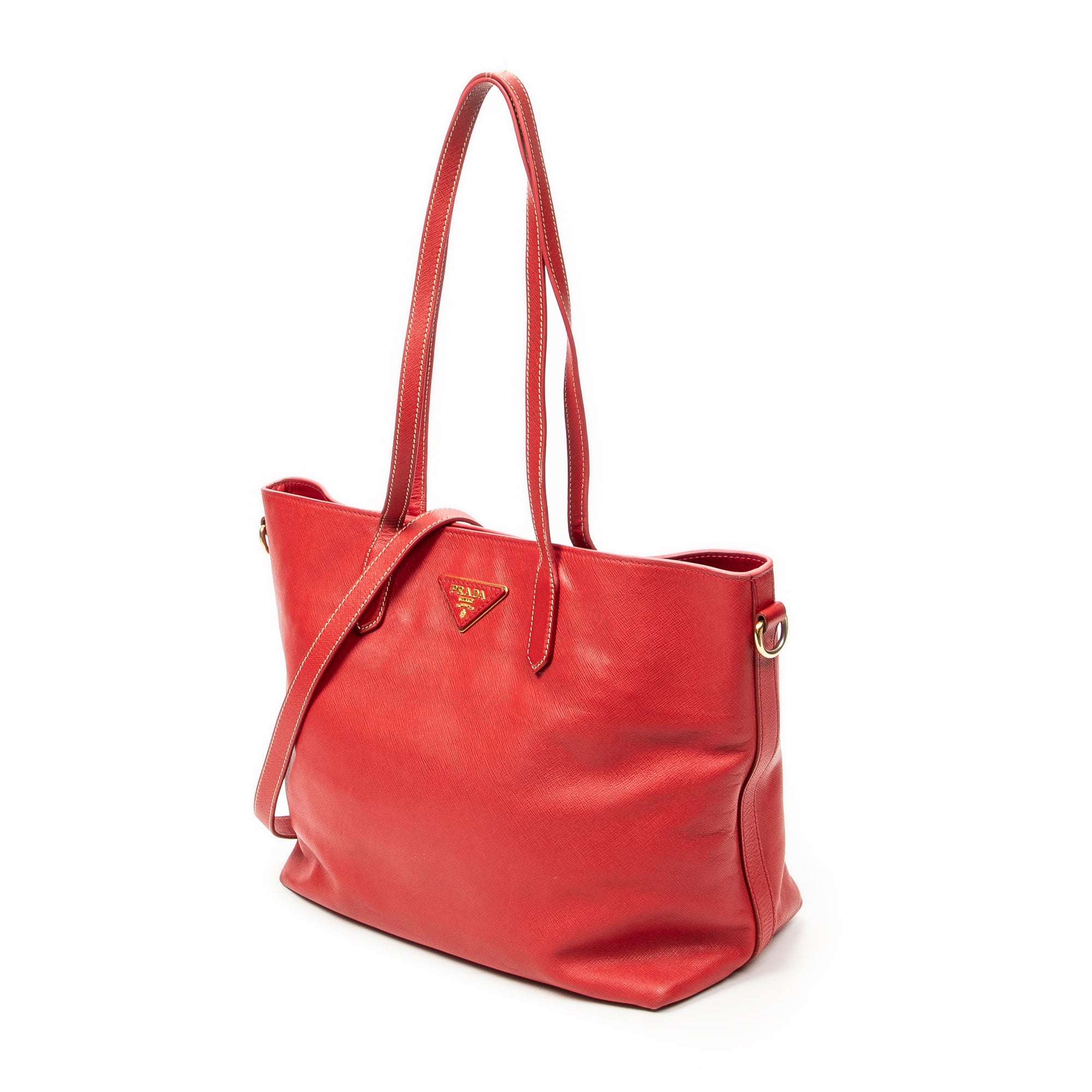 Bolso de hombro convertible abierto tipo tote de piel saffiano roja
