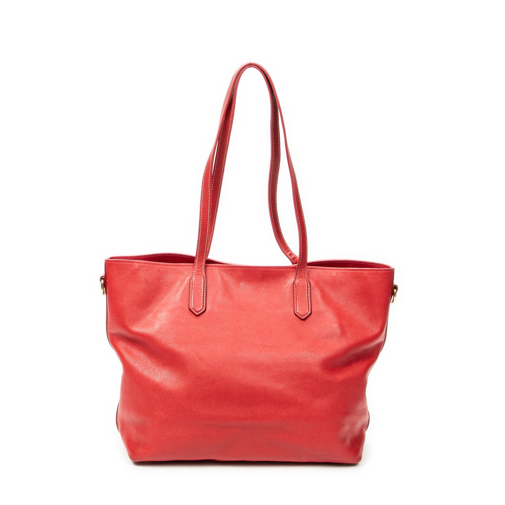 Bolso de hombro convertible abierto tipo tote de piel saffiano roja