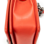 Bolso de hombro niño pequeño naranja piel de cordero acolchada chevron
