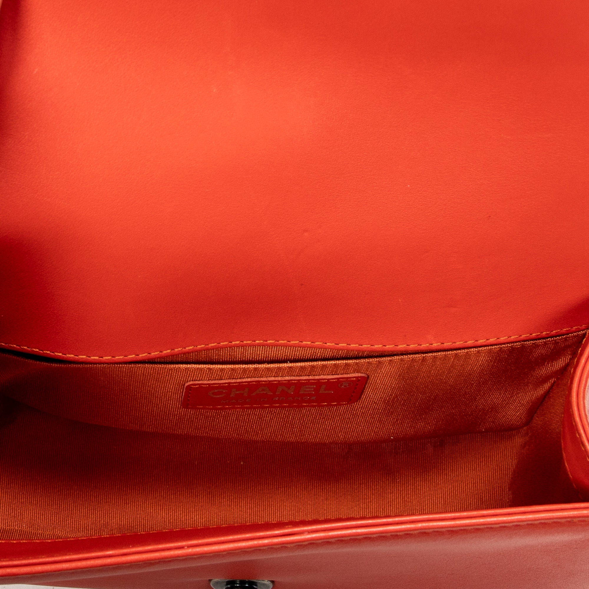 Bolso de hombro niño pequeño naranja piel de cordero acolchada chevron
