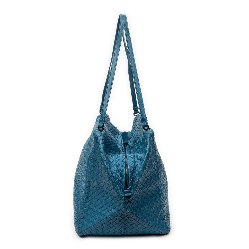 Shoulder Bag Cube Shoulder Bag Blue Intrecciato Leather
