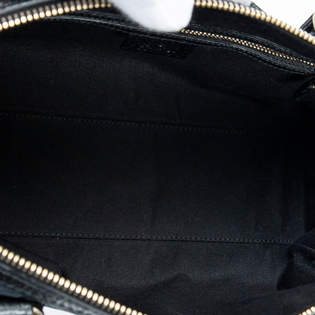Sac bandoulière Charmy Boston en toile monogrammée noire