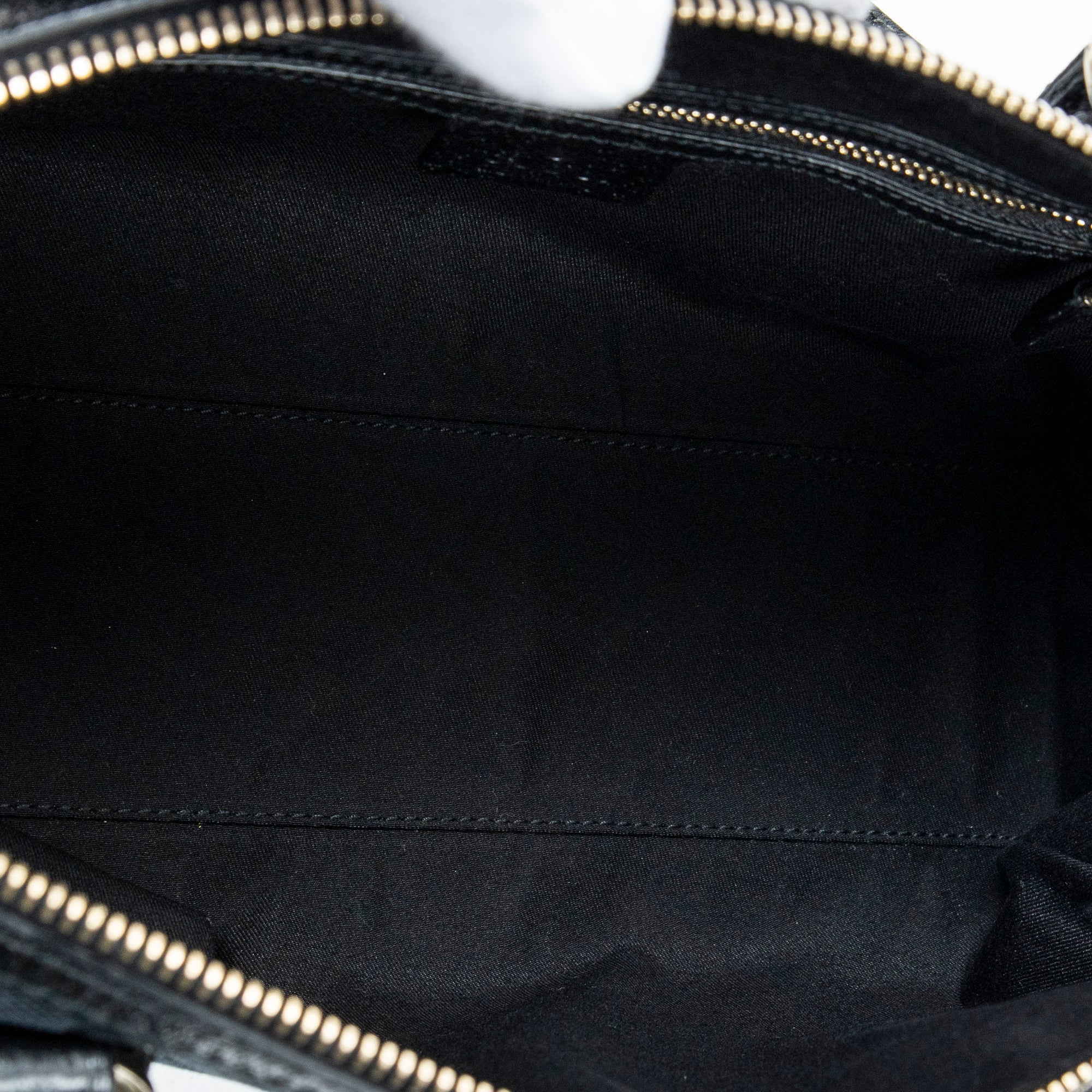 Sac bandoulière Charmy Boston en toile monogrammée noire