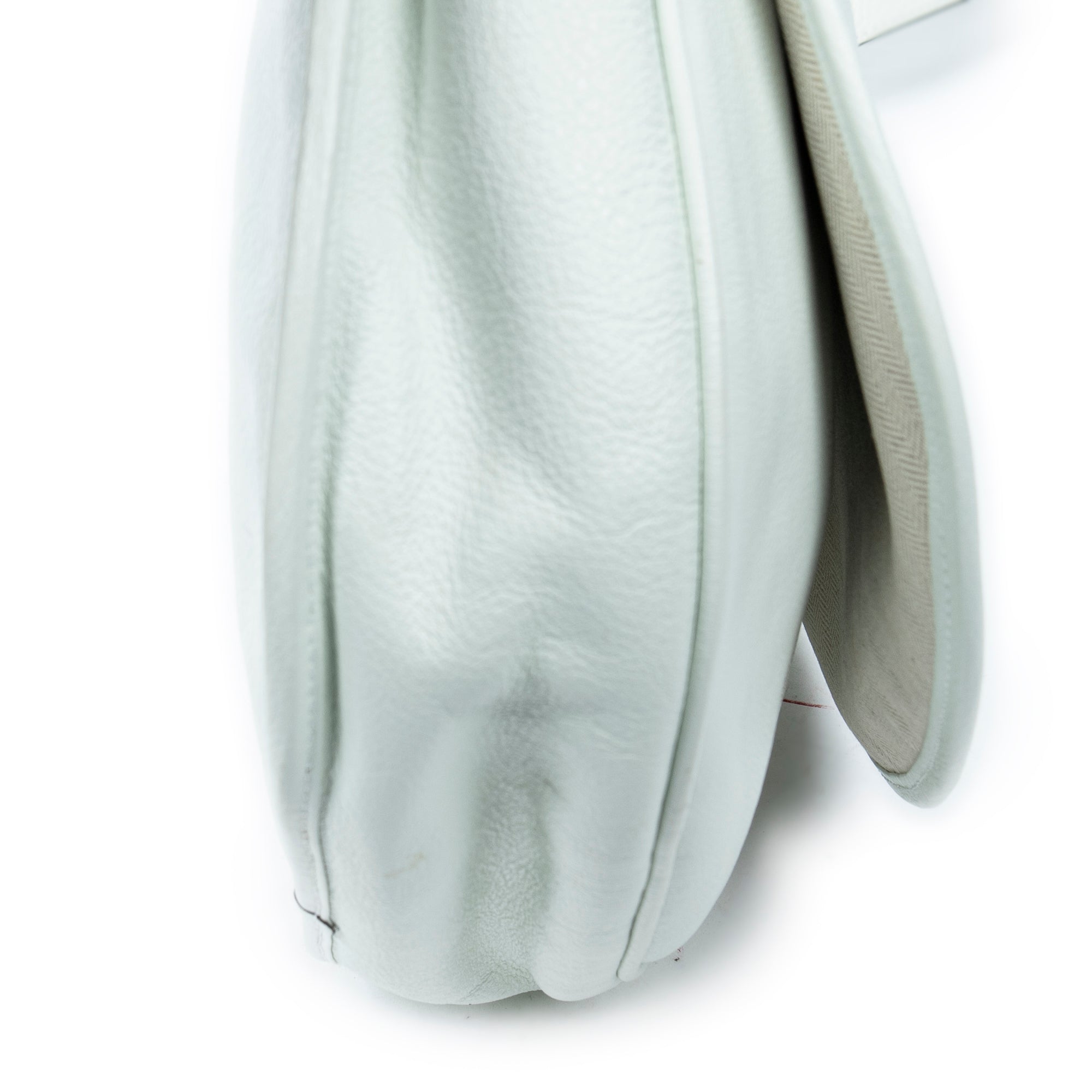 Shoulder Bag Heritage Flap Messenger White Grained Calfskin Leather