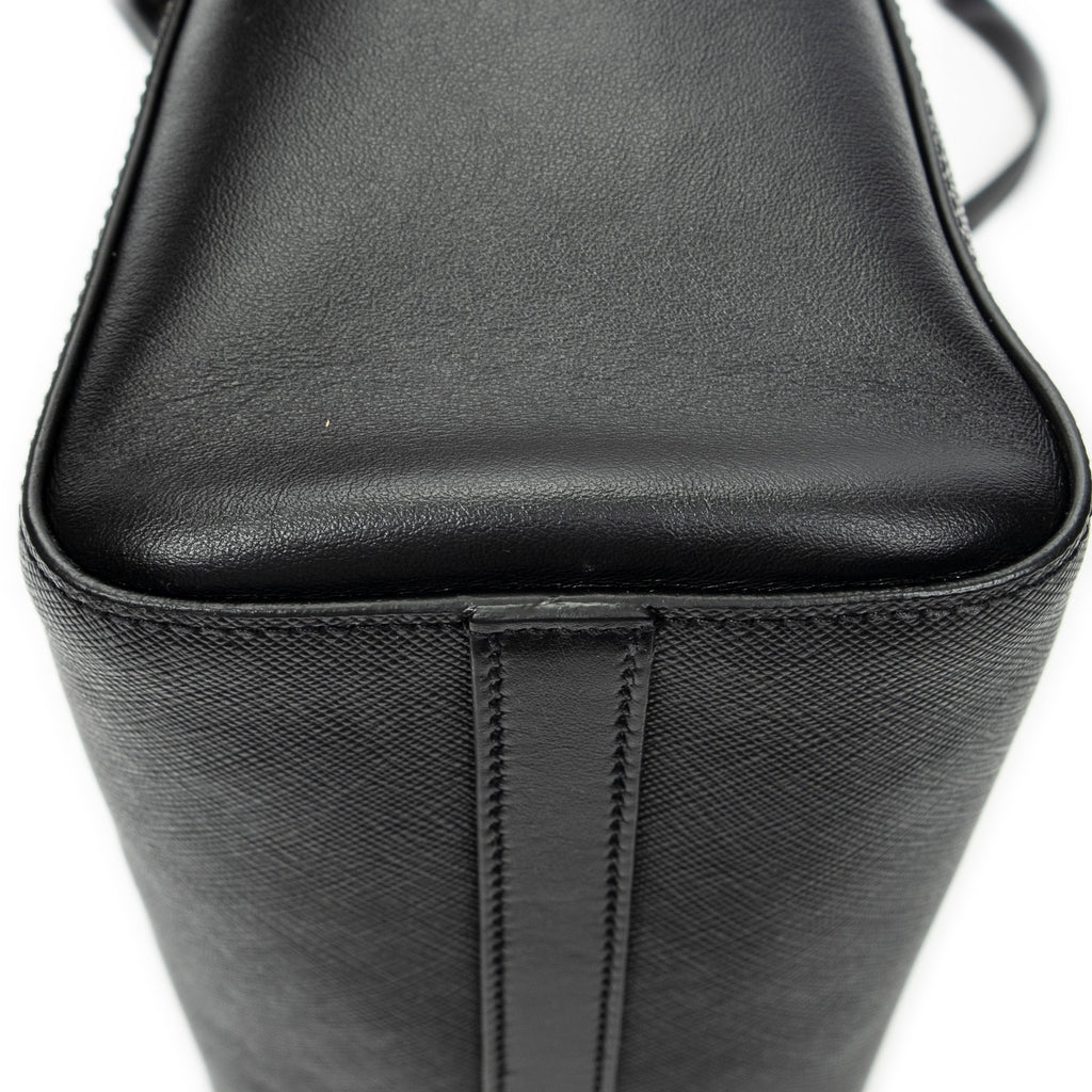 Shoulder Bag Convertible Magnetic Snap Tote Black Saffiano Leather