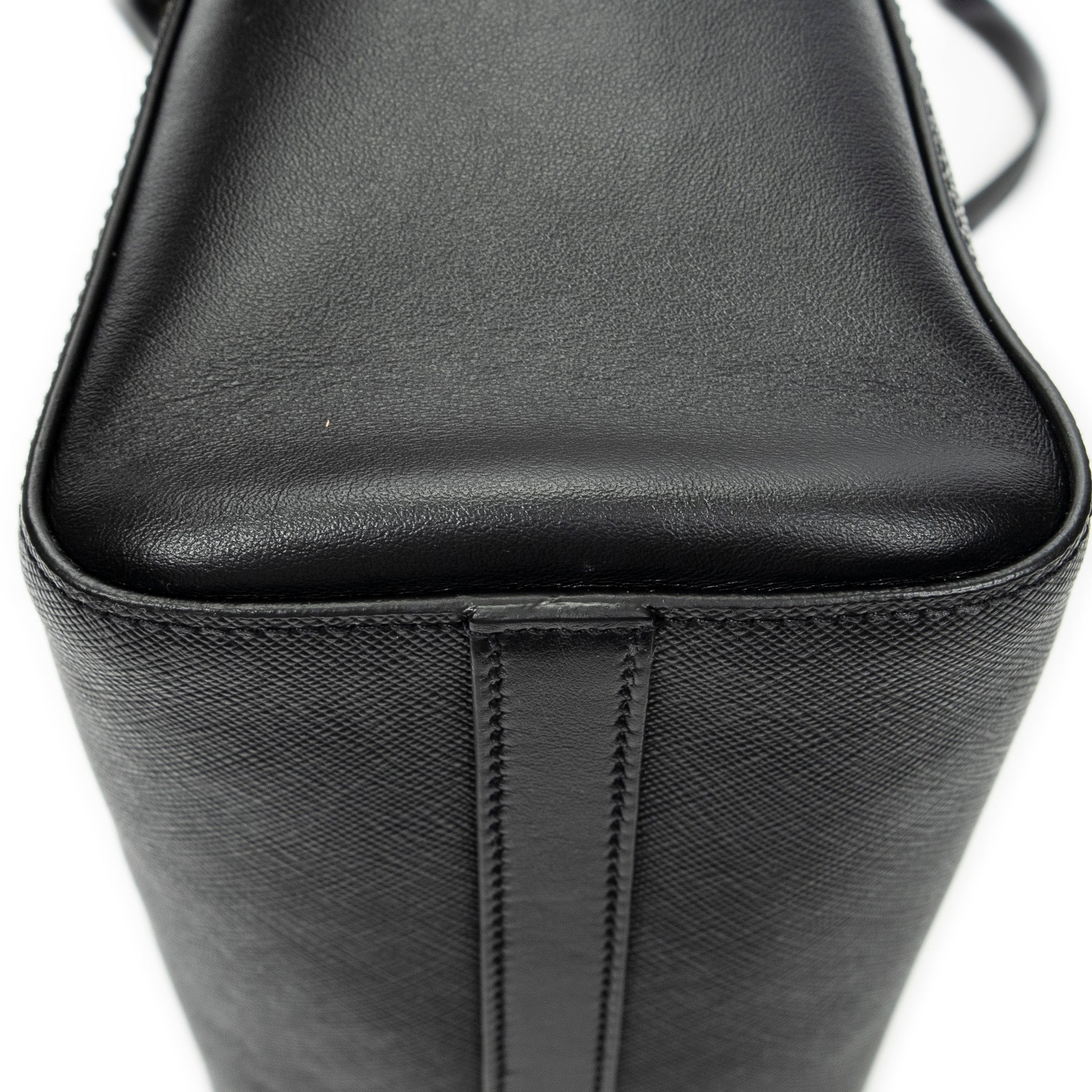 Shoulder Bag Convertible Magnetic Snap Tote Black Saffiano Leather