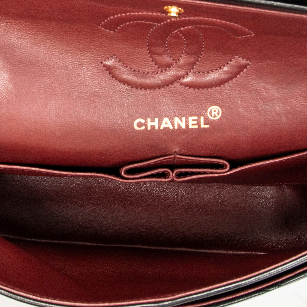 Shoulder Bag Classic Double Flap 23 Black Quilted Lambskin Leather