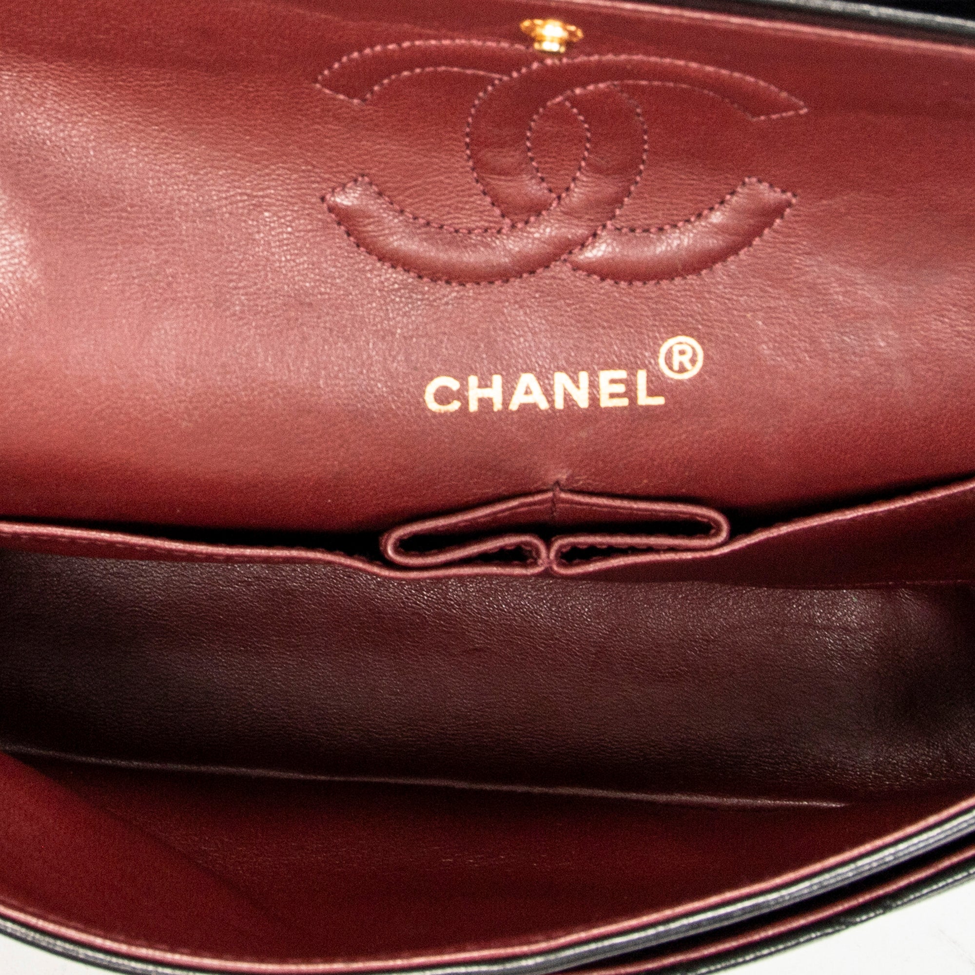 Shoulder Bag Classic Double Flap 23 Black Quilted Lambskin Leather