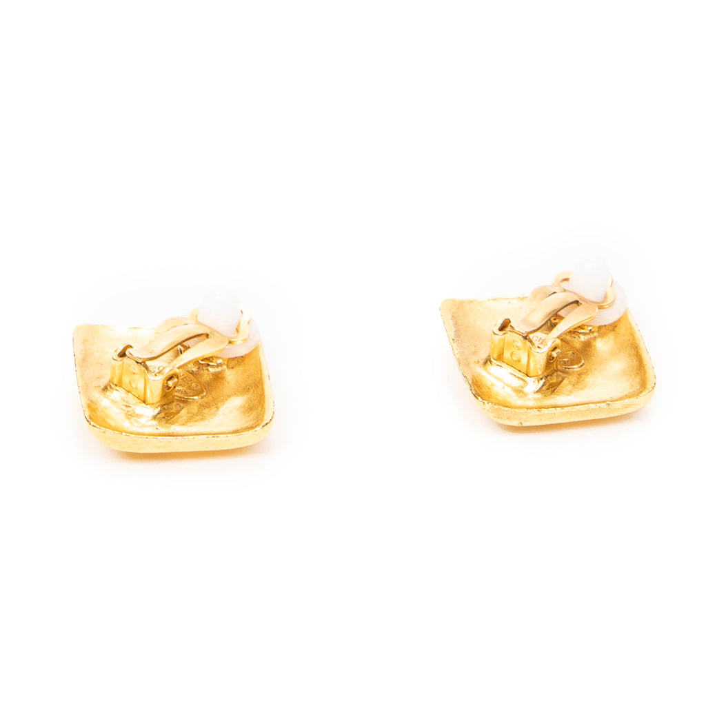 Earrings CC Diamond-shaped Clip On Earrings Gold Gold Plated