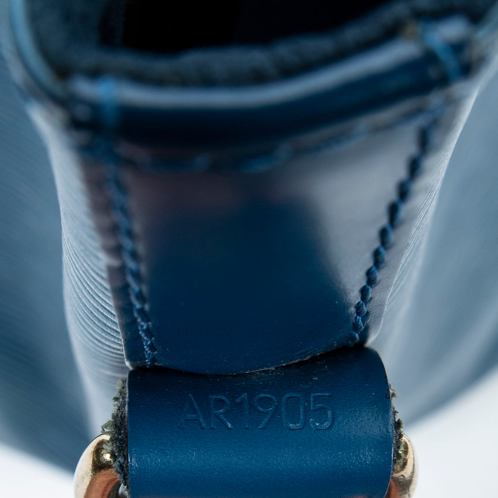 Shoulder Bag Noe PM Blue Epi