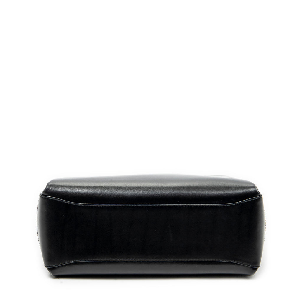Shoulder Bag Vintage Fold Over Top Handle Black Smooth Calfskin Leather