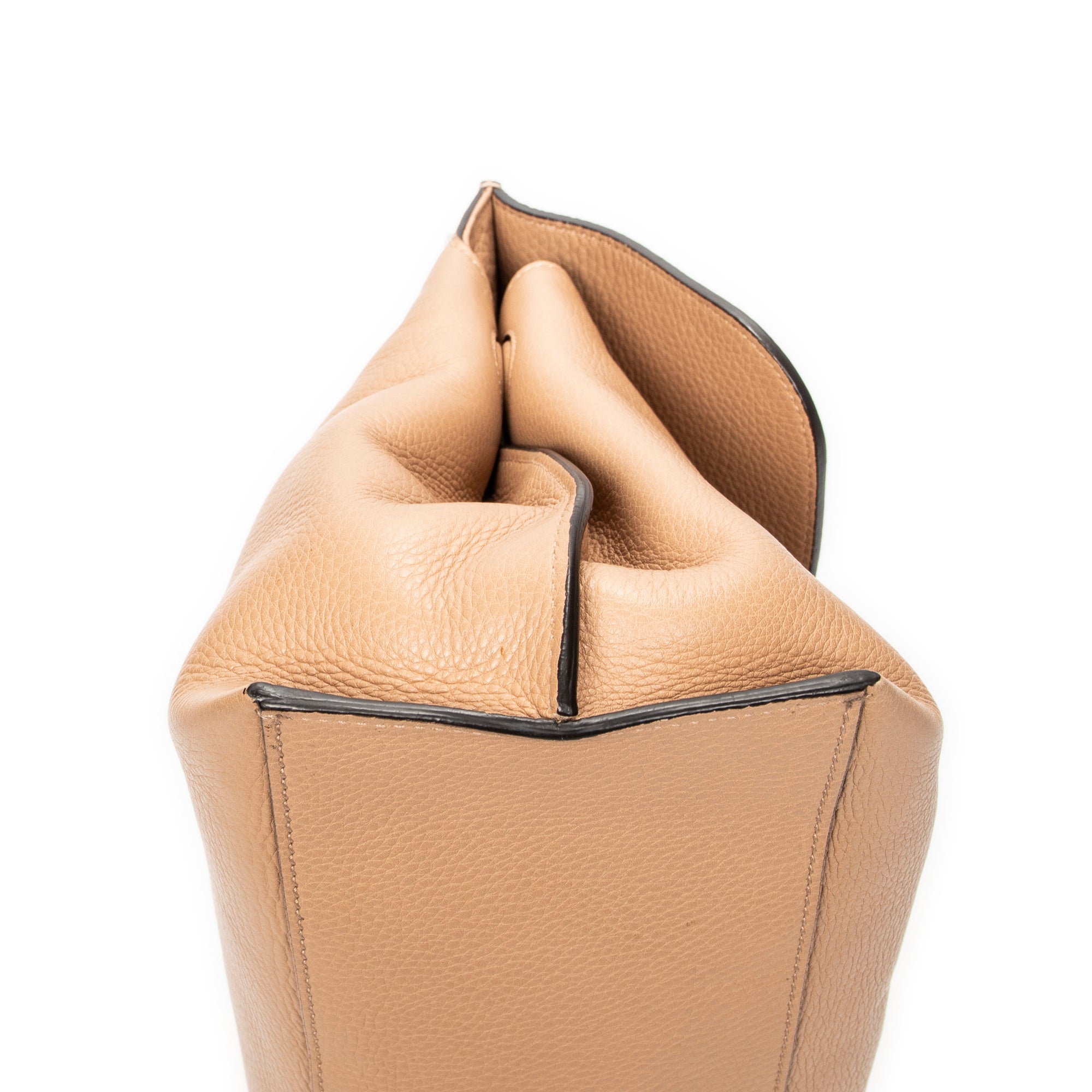 Sac à bandoulière moyen en cuir de veau grainé beige Bambou Daily avec poignée supérieure